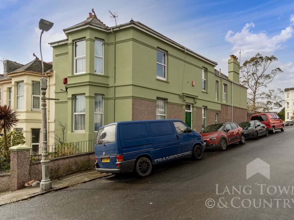 4 bed end terrace house for sale in Ivydale Road, Mannamead, Plymouth