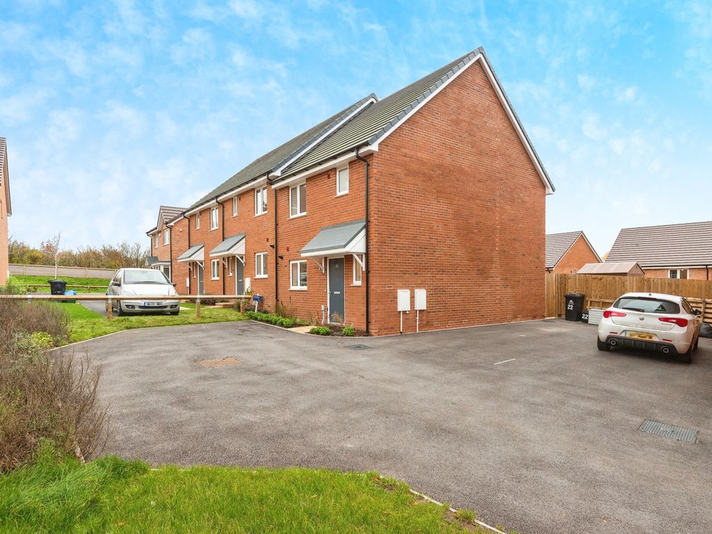 3 bed end terrace house for sale in Saffron Rise, Lydney GL15, £280,000 Zoopla