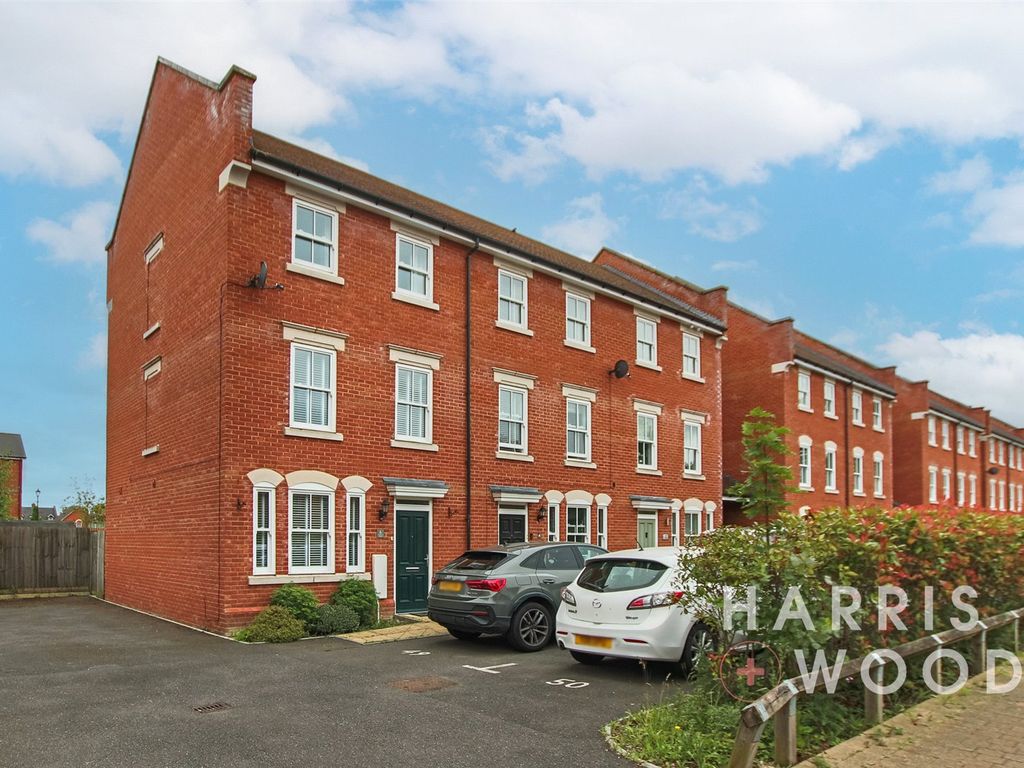 3 bed terraced house for sale in Dragoon Road, Colchester, Essex CO2, £