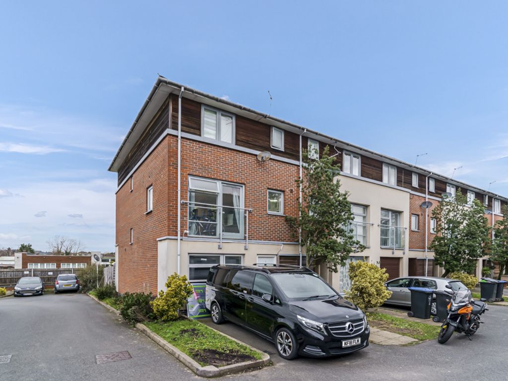 4 bed semidetached house for sale in Pellatt Road, Wembley HA9, £