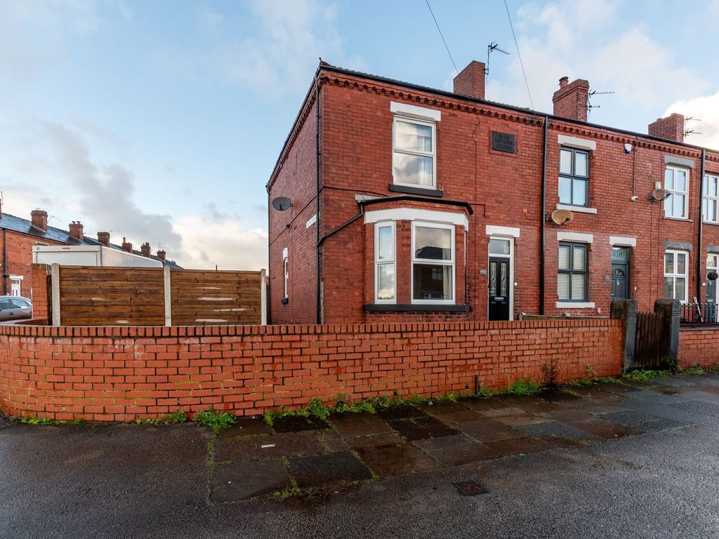 3 bed end terrace house for sale in Downall Green Road, AshtonIn
