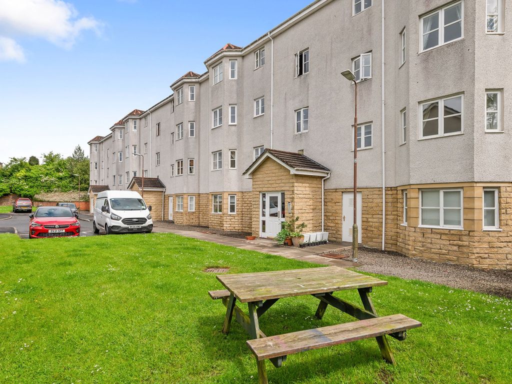 2 bed flat for sale in Barkhill Road, Linlithgow EH49, £158,000 Zoopla