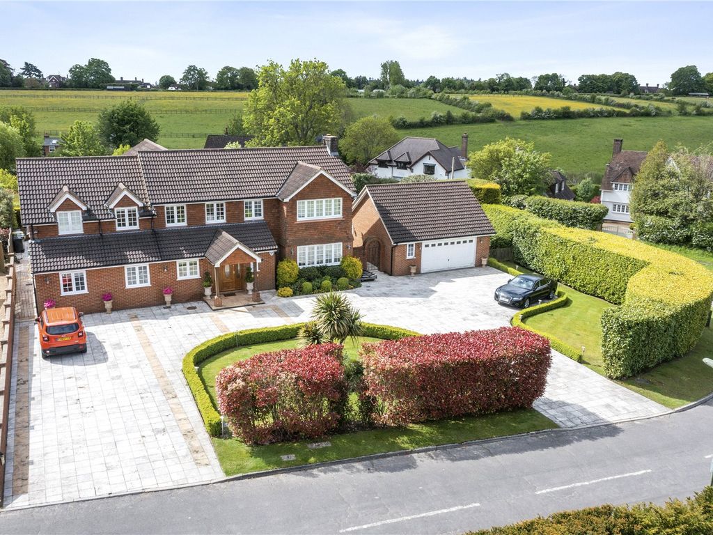5 bed detached house for sale in Little Warren Close, Guildford, Surrey