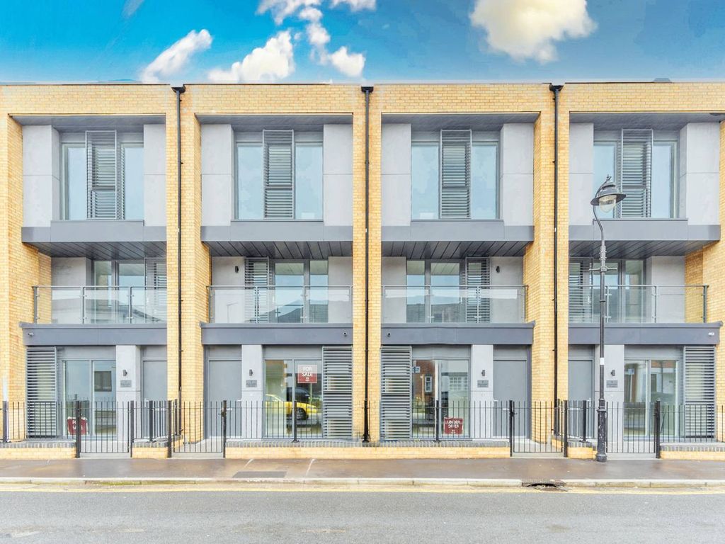 New home, 3 bed terraced house for sale in Brentwater Terrace, Hanwell