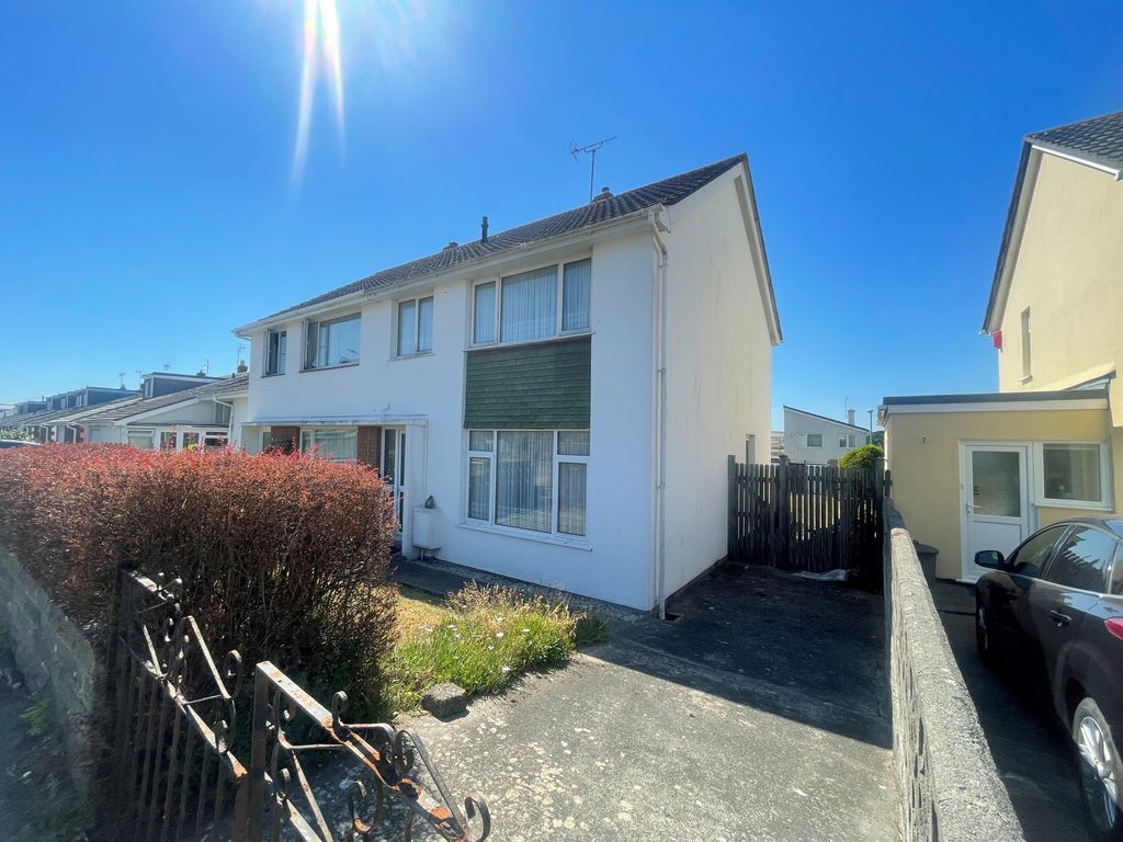 3 bed semidetached house for sale in Carbeile Road, Torpoint, Cornwall