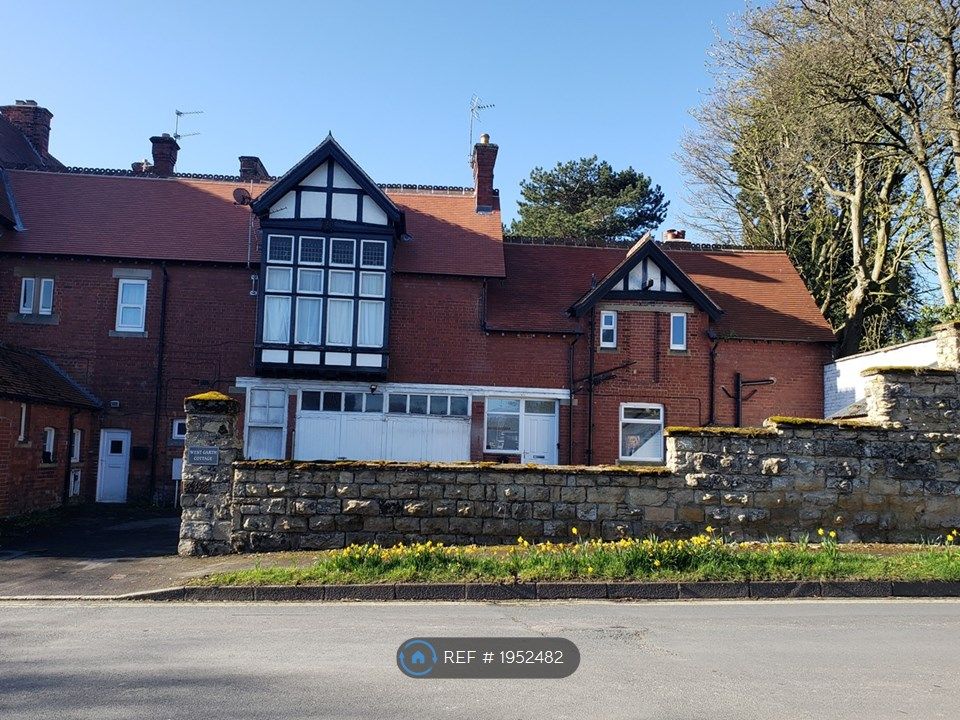 2 bed flat to rent in Castle Howard Road, Malton YO17, £695 pcm Zoopla