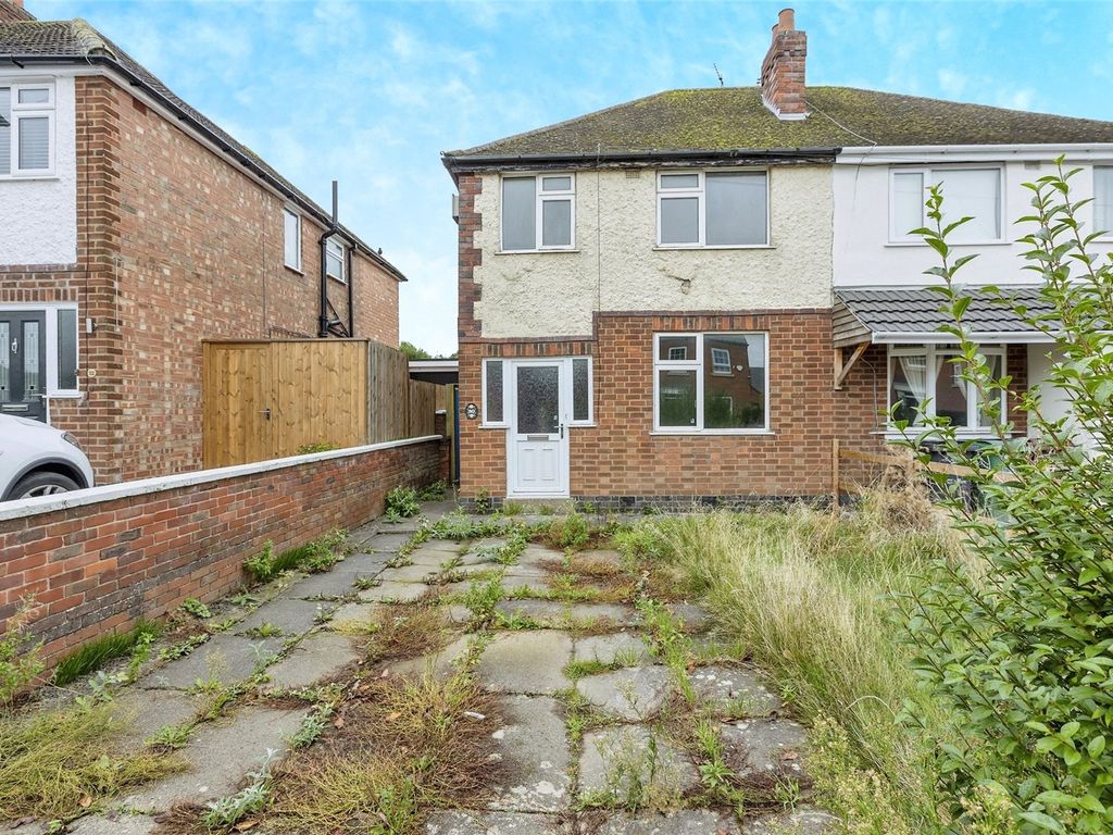 3 bed semidetached house for sale in Millstone Lane, Syston, Leicester