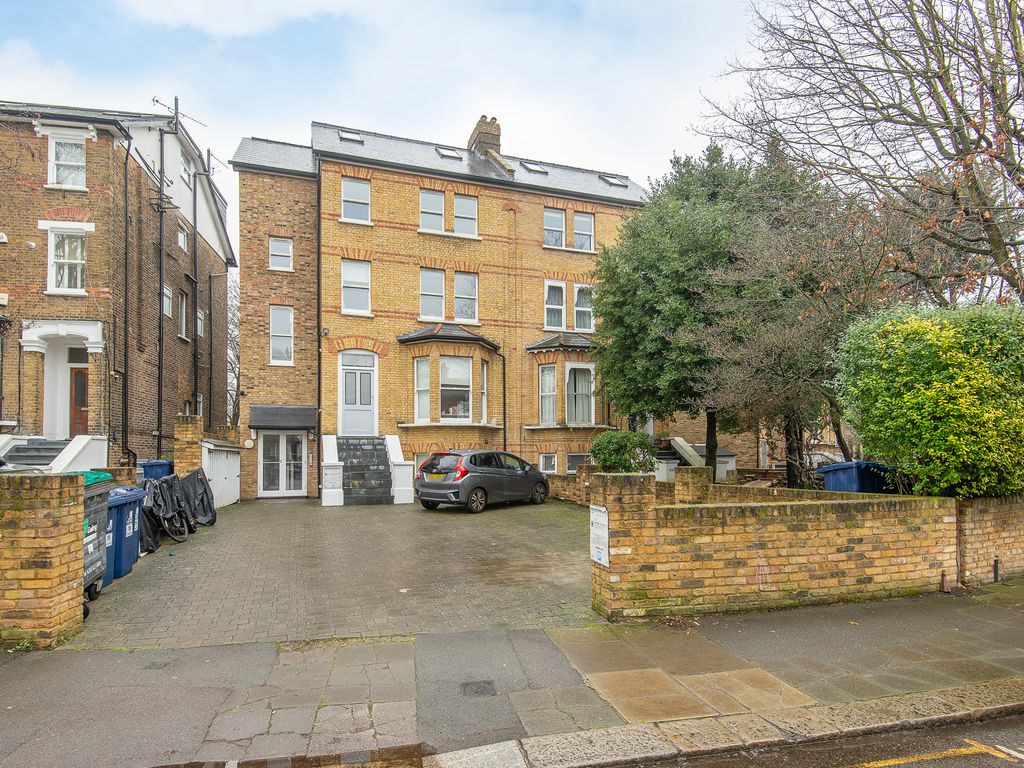 2 bed flat for sale in Grange Park, Ealing W5, £475,000 Zoopla