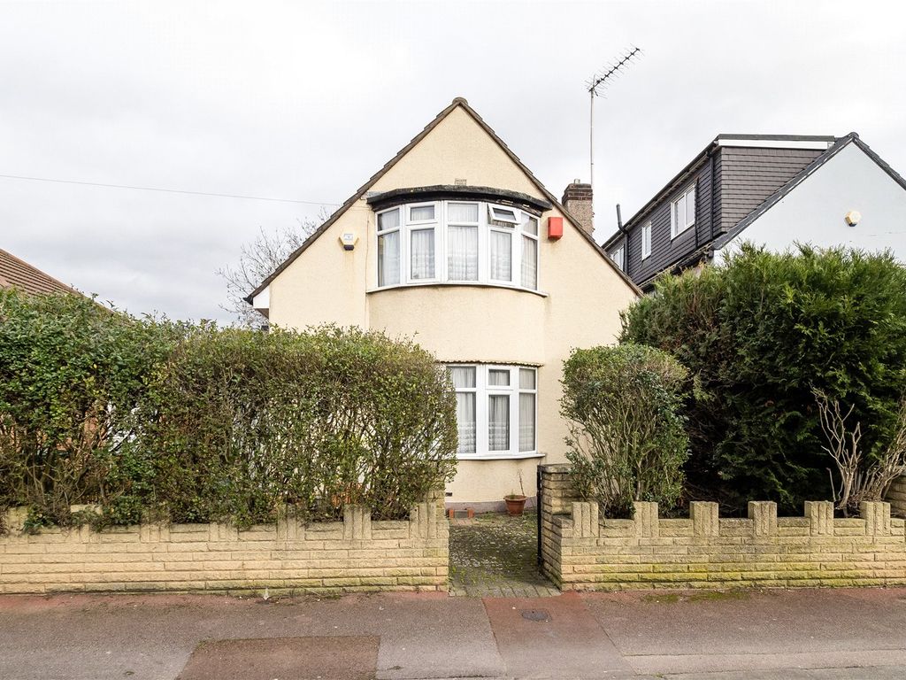 2 bed detached house for sale in Kitchener Road, Dagenham RM10, £