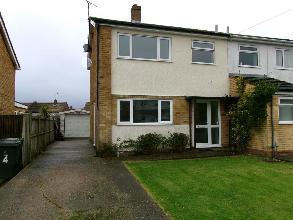 3 bed semidetached house to rent in Aldridge Close, Herne Bay CT6, £