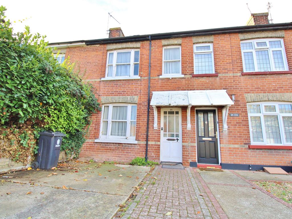 2 bed terraced house for sale in Old Road, FrintonOnSea CO13 Zoopla