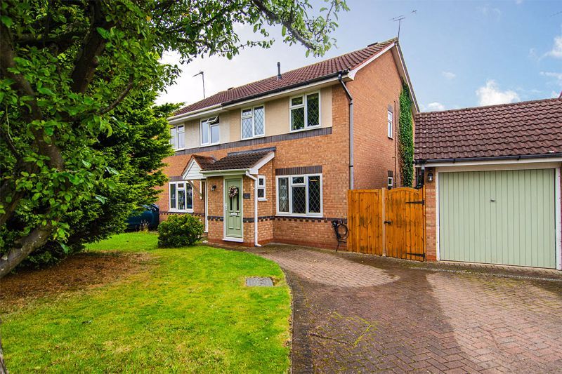 3 bed semidetached house for sale in Rosemary Avenue, Stafford ST17, £