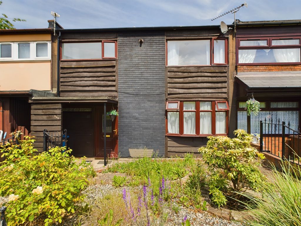 3 bed terraced house for sale in Park Grange Road, Norfolk Park