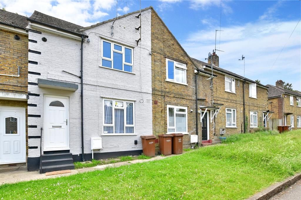 3 bed terraced house for sale in Darnley Road, Strood, Kent, Kent ME2