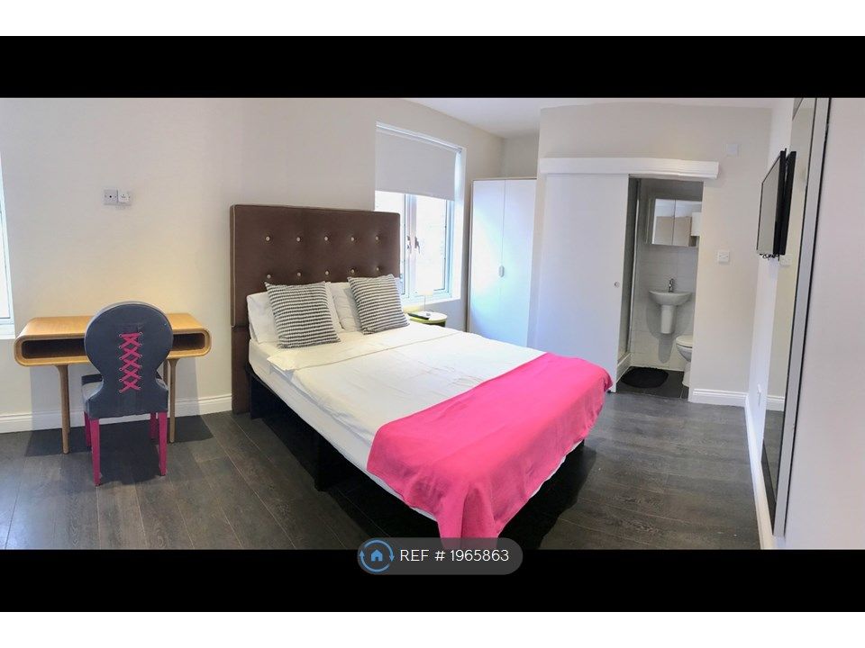 Studio to rent in Finchley Road, London NW3, £1,200 pcm Zoopla