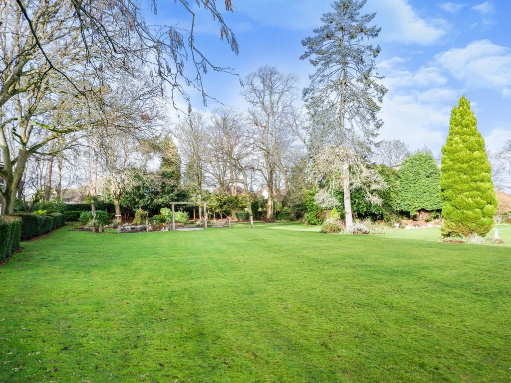 2 bed flat for sale in Vesey Close, Four Oaks, Sutton Coldfield B74 Zoopla