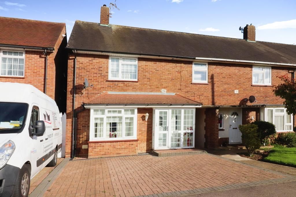 Whipperley Way, Luton, Bedfordshire LU1  