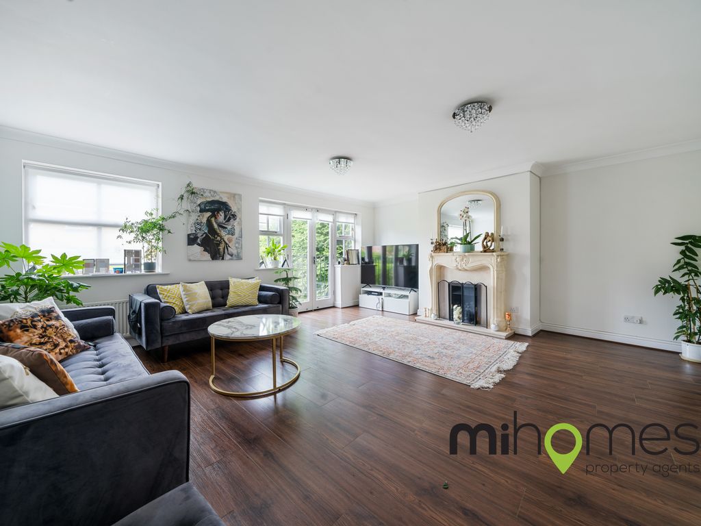 4 bed terraced house for sale in Leigh Hunt Drive, London N14 Zoopla