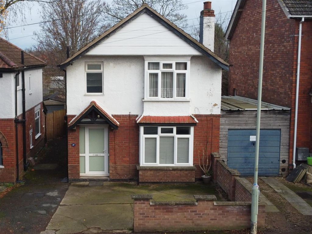 3 bed detached house for sale in Tuffley Avenue, Linden, Gloucester GL1, £215,000 Zoopla