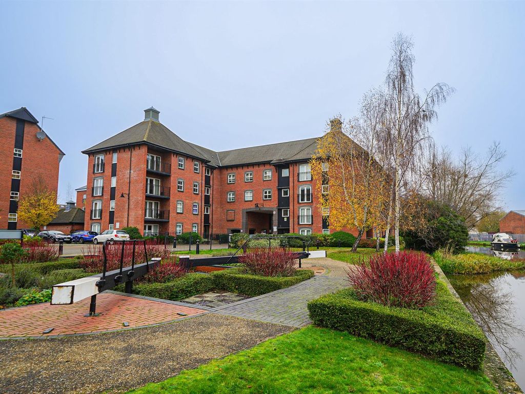 East Dock The Wharf Linslade LU7  