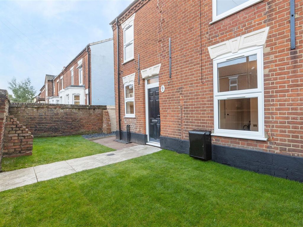 2 bed end terrace house for sale in Nelson Street, Norwich NR2, £