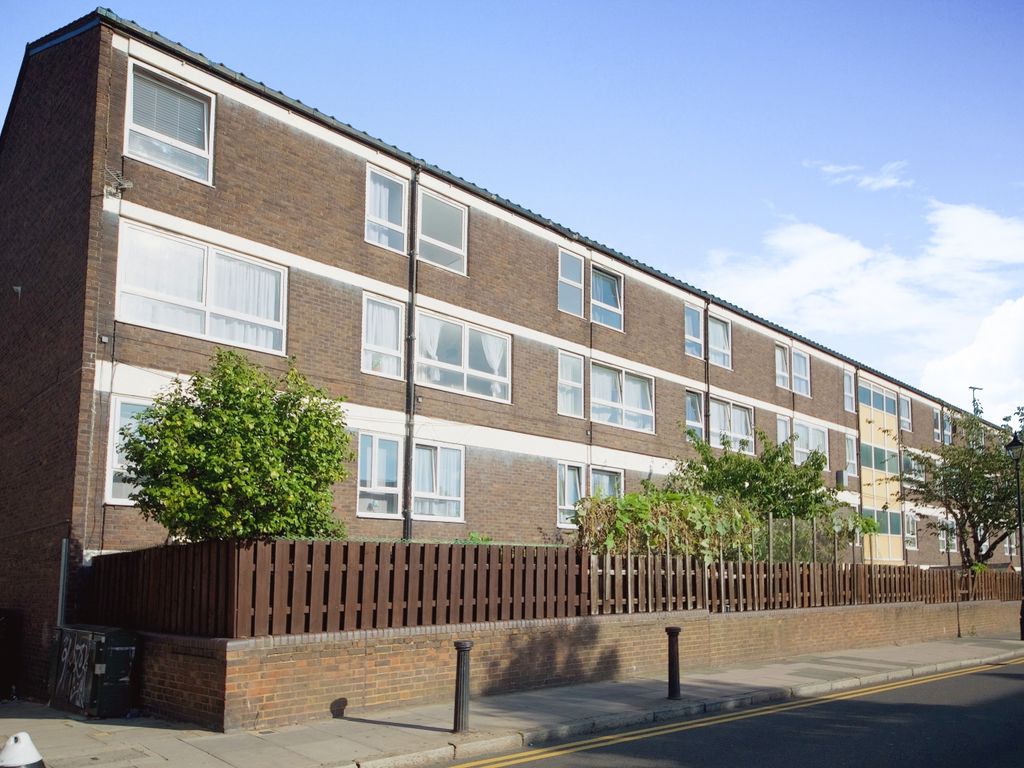 3 bed for sale in Tay House, 50, St Stephens Road E3, £