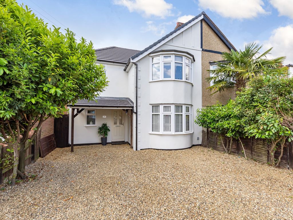 4 bed semidetached house for sale in Cornwall Avenue, Welling DA16, £