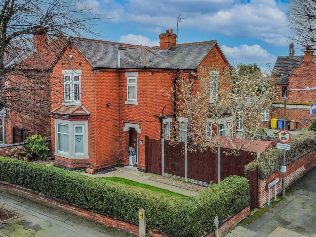 4 bed detached house for sale in Wilsthorpe Road, Long Eaton