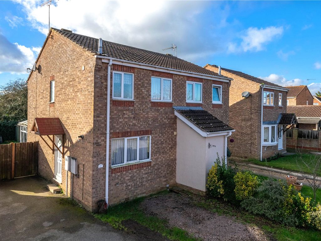2 bed semidetached house for sale in Willow Court, Sleaford