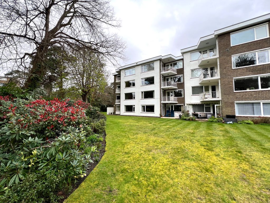 2 bed flat for sale in Lindsay Road, Branksome Park, Poole BH13, £