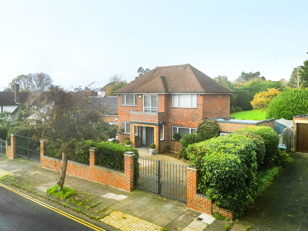 Tredcroft Road, Hove, East Sussex BN3