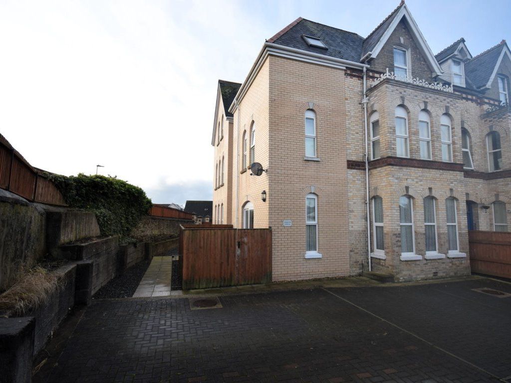 1 bed flat to rent in Hills View, Barnstaple EX32, £575 pcm Zoopla