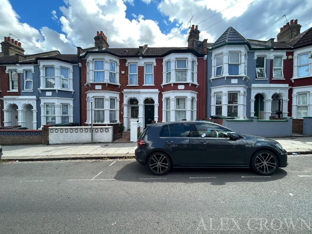 Studio to rent in Warham Road, London N4 Zoopla