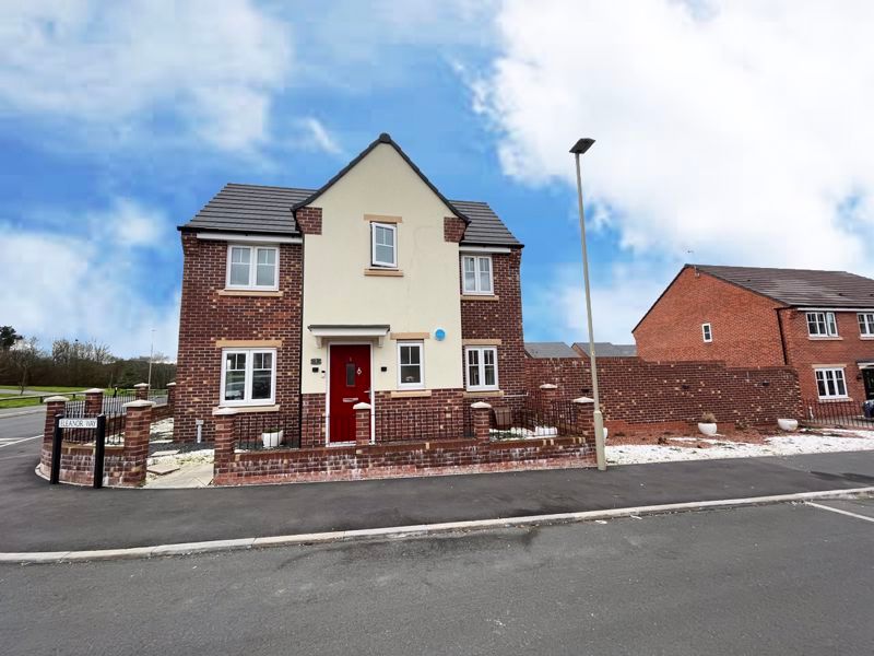 3 bed detached house for sale in Eleanor Way, Russells Hall, Dudley