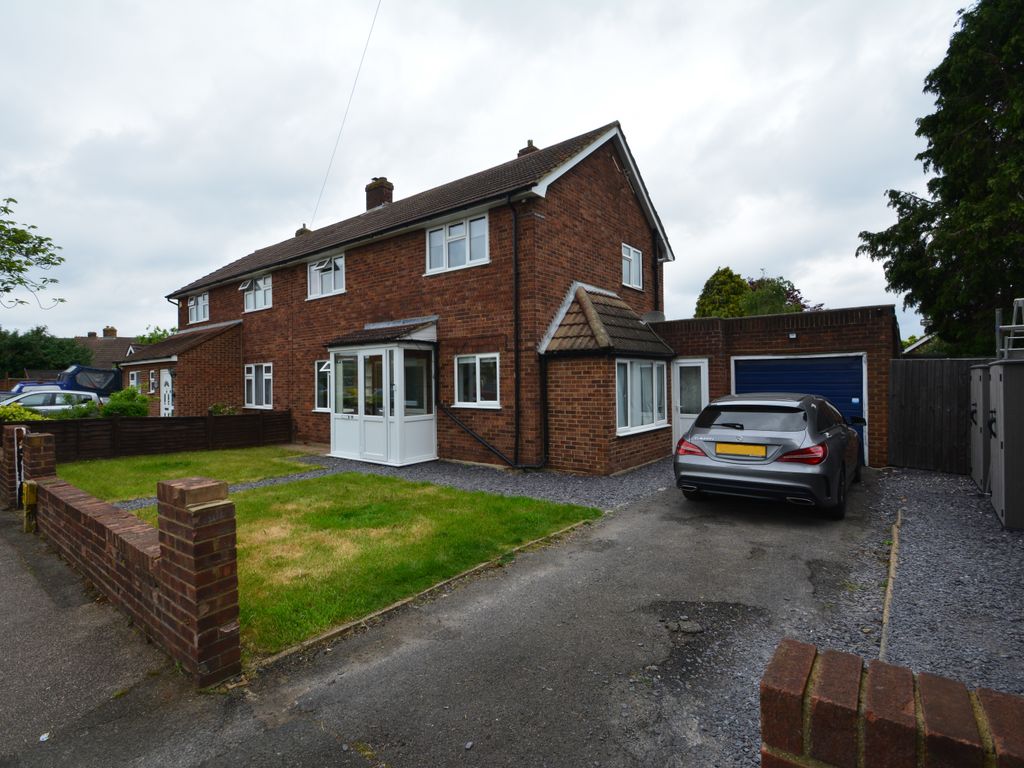 3 bed semidetached house to rent in Molesey Avenue, West Molesey KT8, £2,000 pcm Zoopla