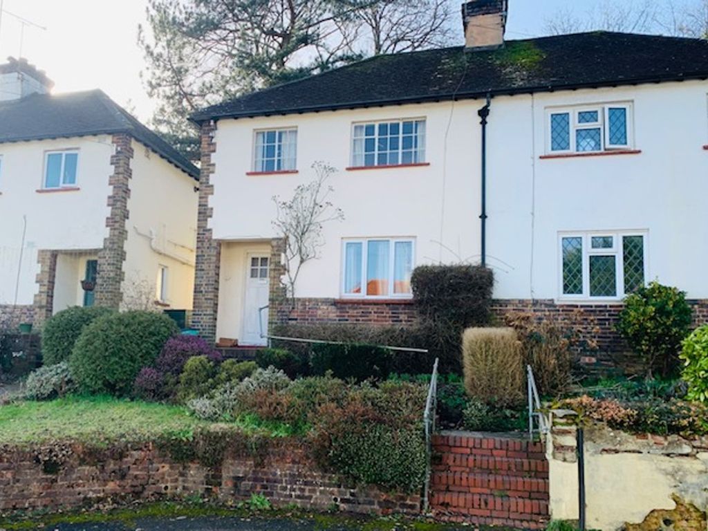 3 bed semidetached house for sale in Johnsdale, Oxted RH8, £410,000