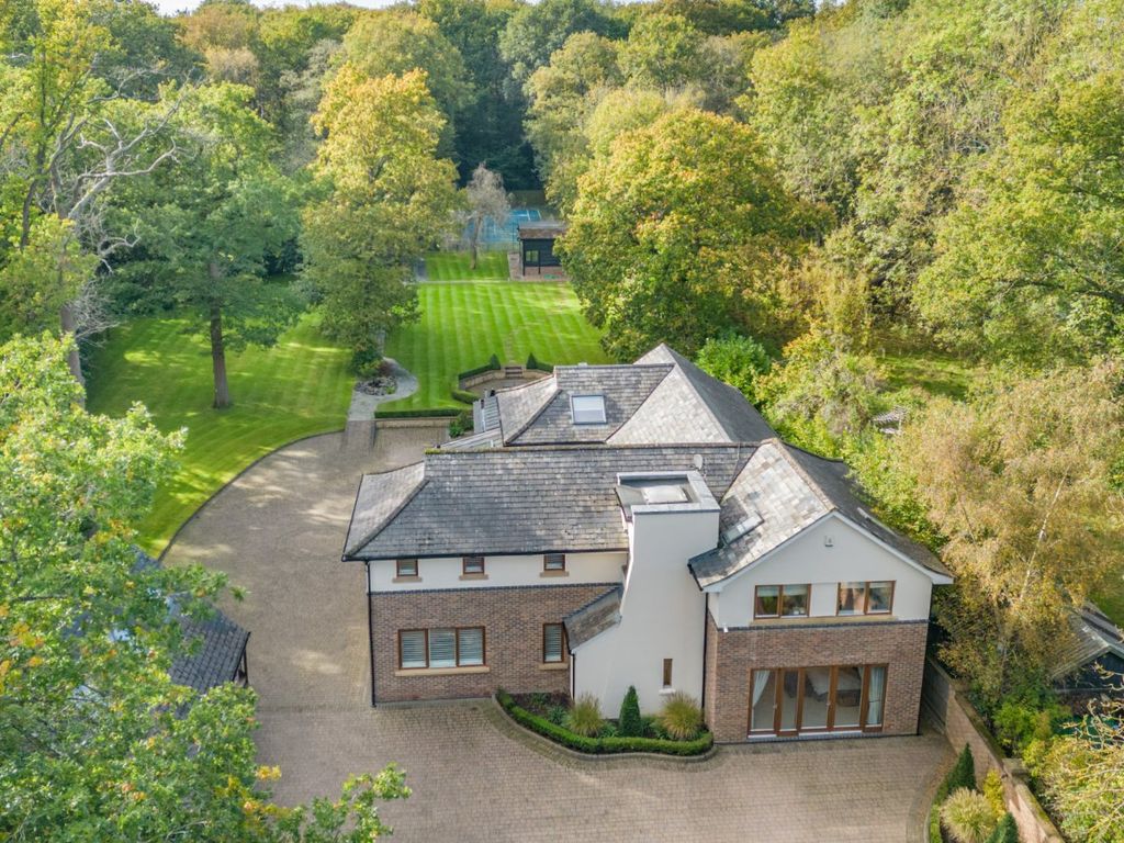 5 bed detached house for sale in Park Street Lane, Park Street, St