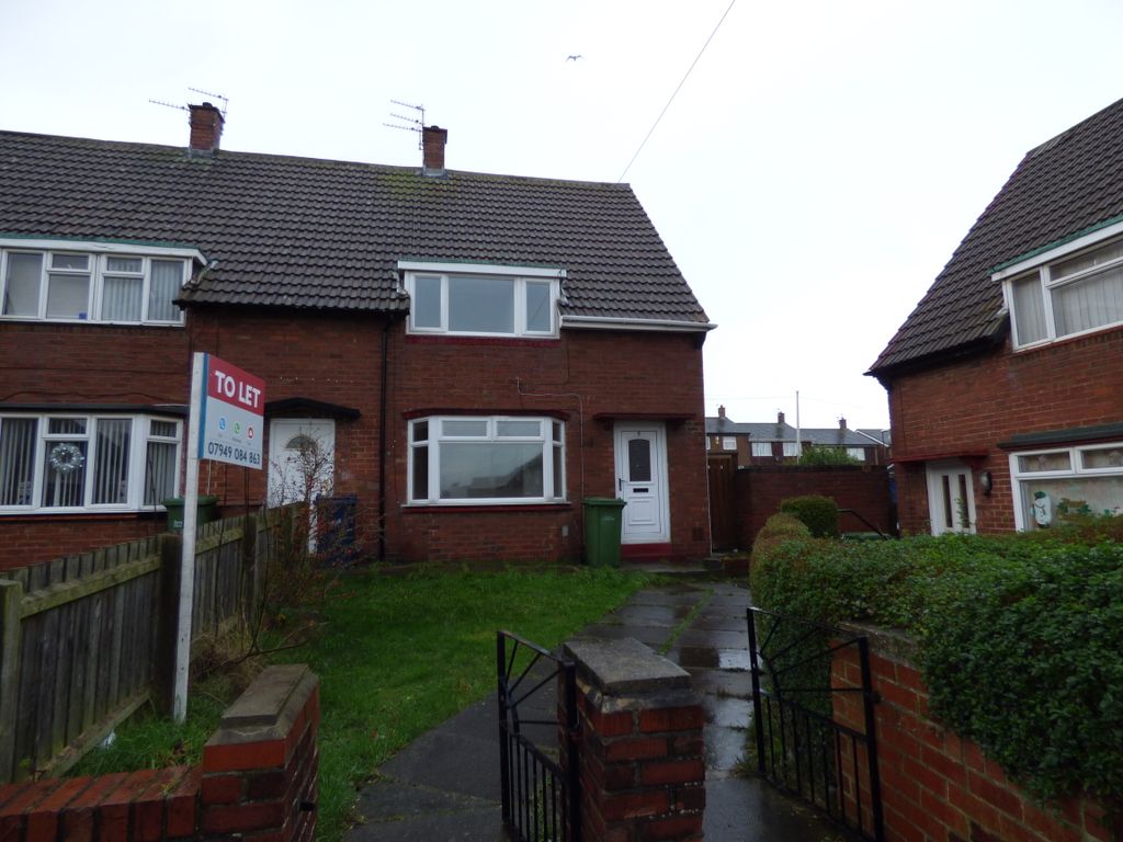 3 bed semidetached house to rent in Okehampton Square, Sunderland SR5