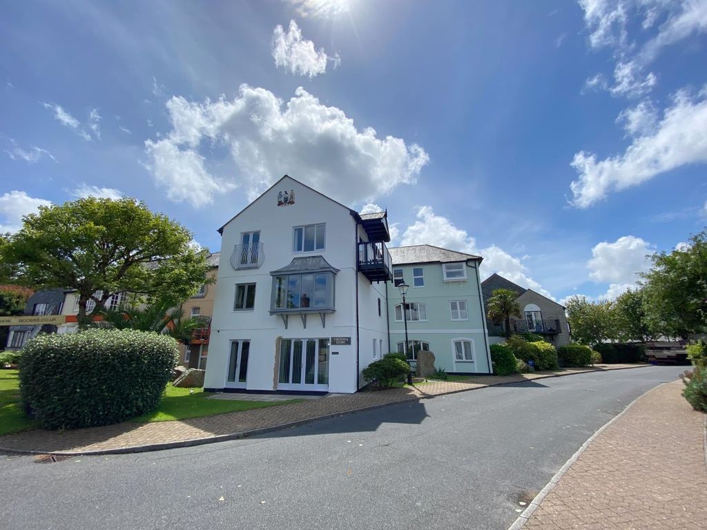 2 bed flat to rent in Tregenna Court, Port Pendennis, Falmouth TR11, £