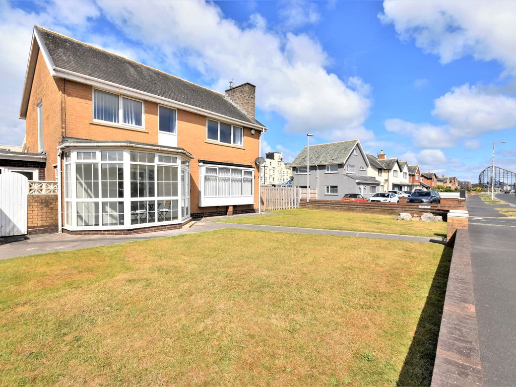 3 bed detached house for sale in Clifton Drive, Blackpool FY4 Zoopla