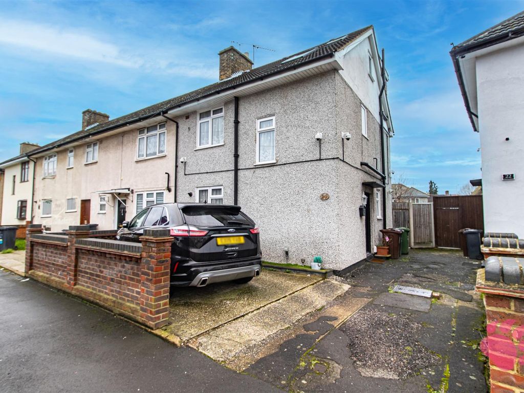 4 bed end terrace house for sale in Campden Crescent, Dagenham RM8, £475,000 Zoopla