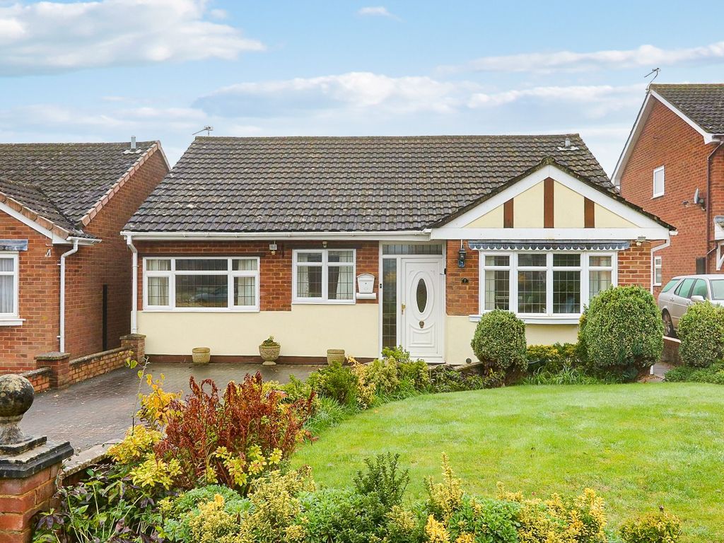 3 bed detached bungalow for sale in Pinedale, Woolaston, Lydney