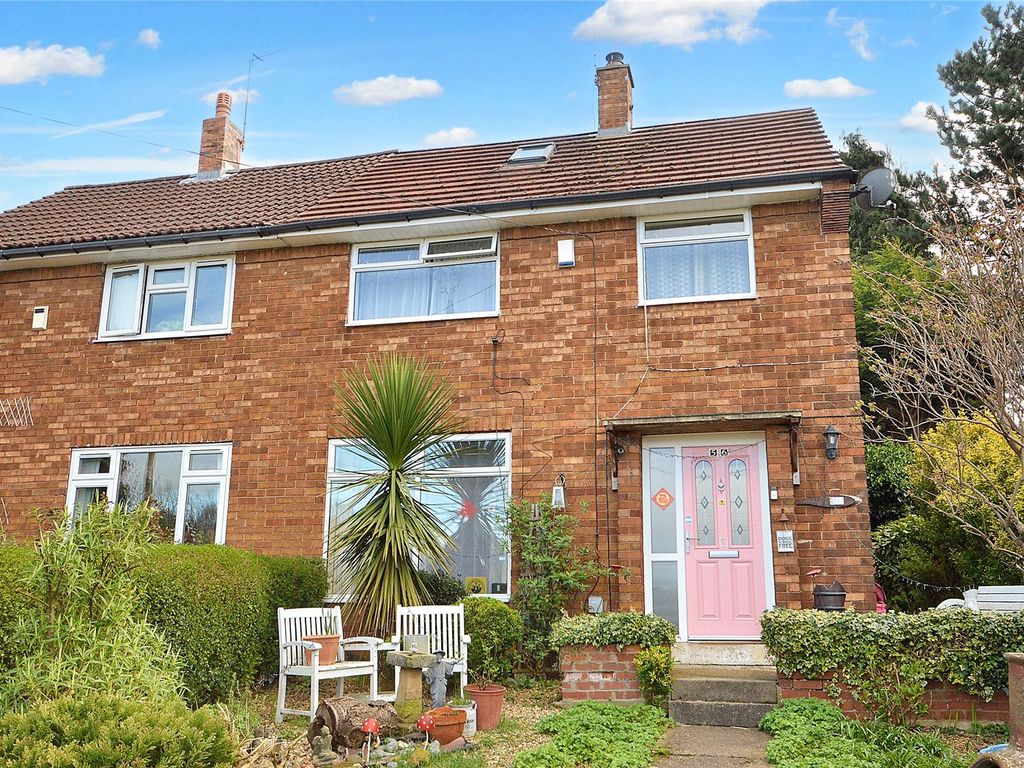 3 bed semidetached house for sale in Spen Approach, West Park, Leeds