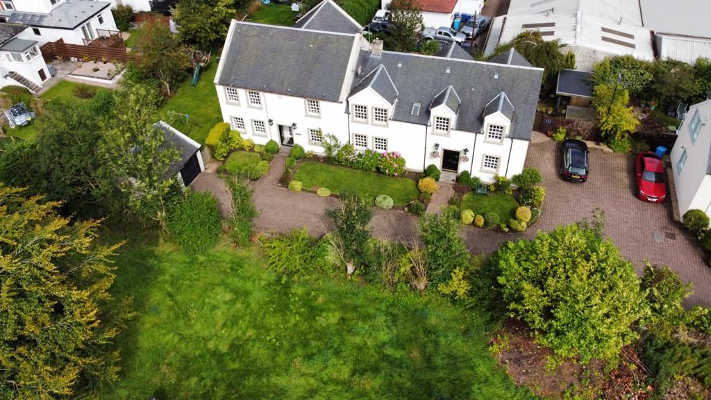 4 bed linkdetached house for sale in Polnoon Mews, Polnoon Street