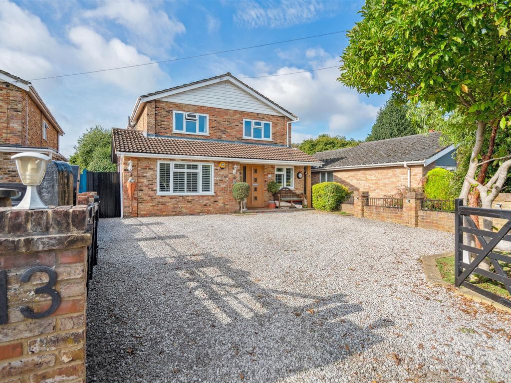 5 bed detached house for sale in Main Road, Naphill, High HP14