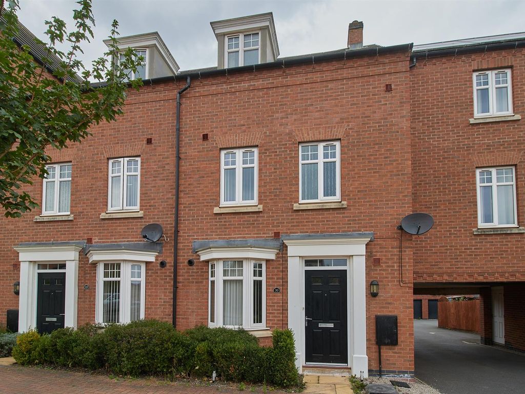 4 bed town house for sale in Olympic Way, Hinckley LE10 Zoopla
