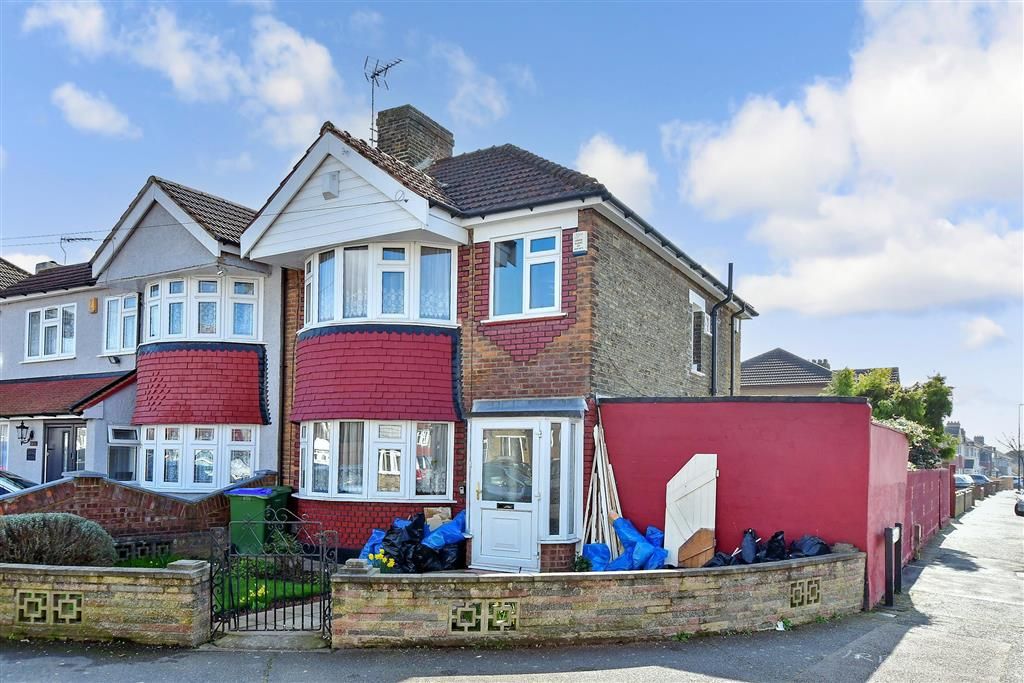 3 bed semidetached house for sale in Axminster Crescent, Welling, Kent