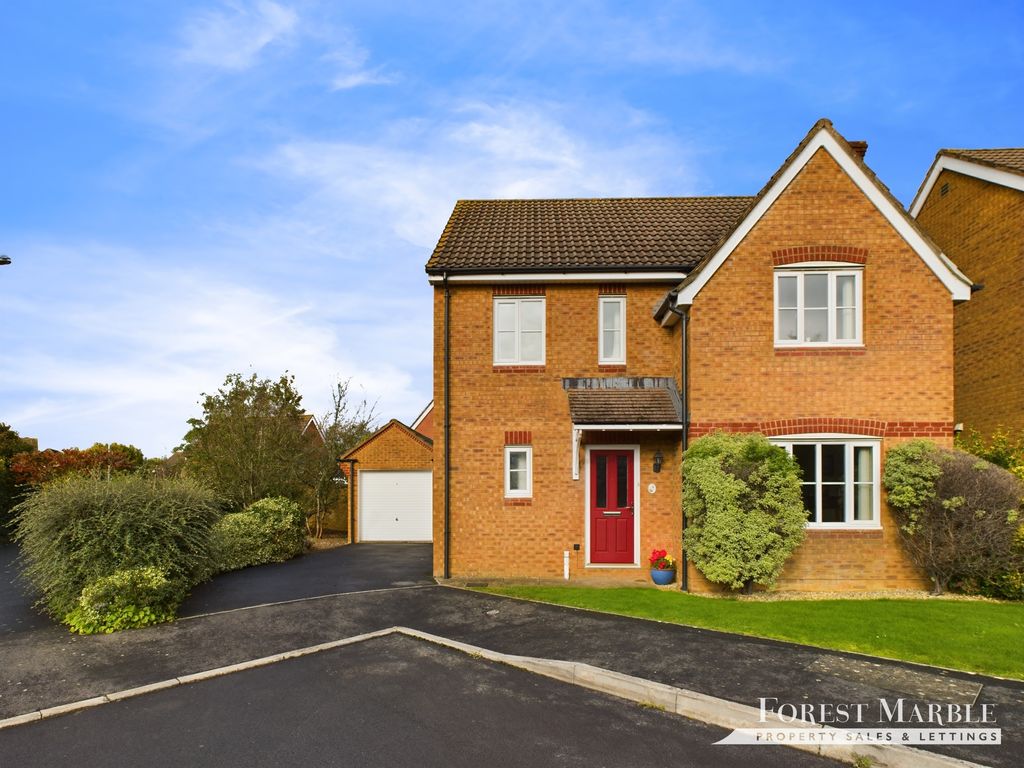 4 bed detached house for sale in Foxcote Gardens, Frome BA11, £475,000