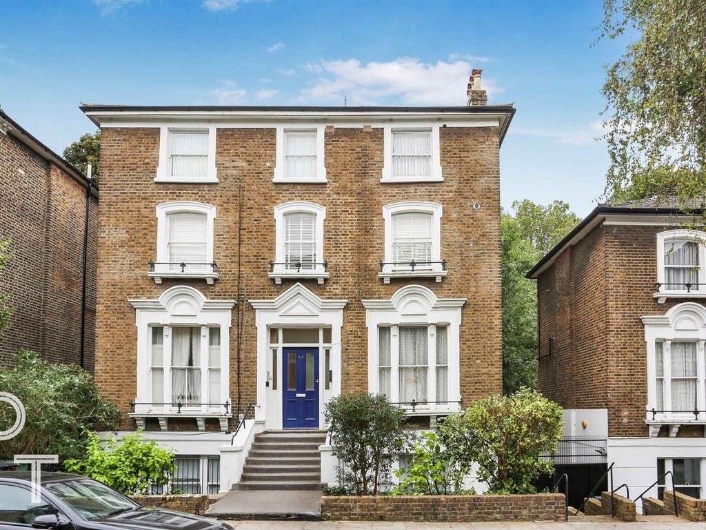 2 bed flat for sale in Bartholomew Road, Kentish Town NW5, £775,000