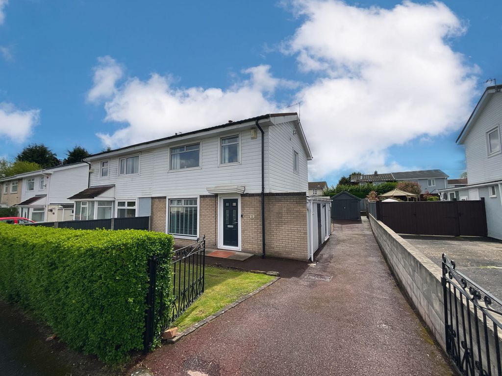 3 bed semidetached house for sale in Monkton Drive, Nottingham NG8